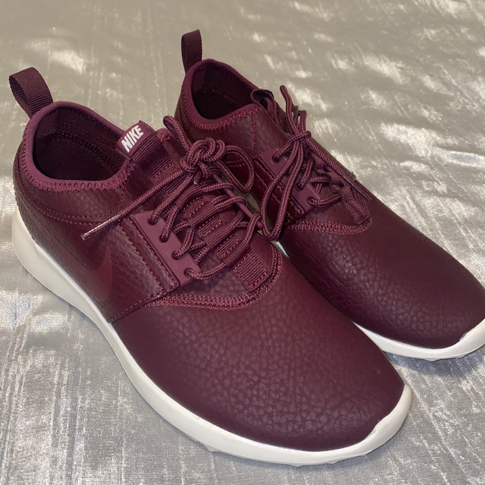Nike red wine sneakers NEW